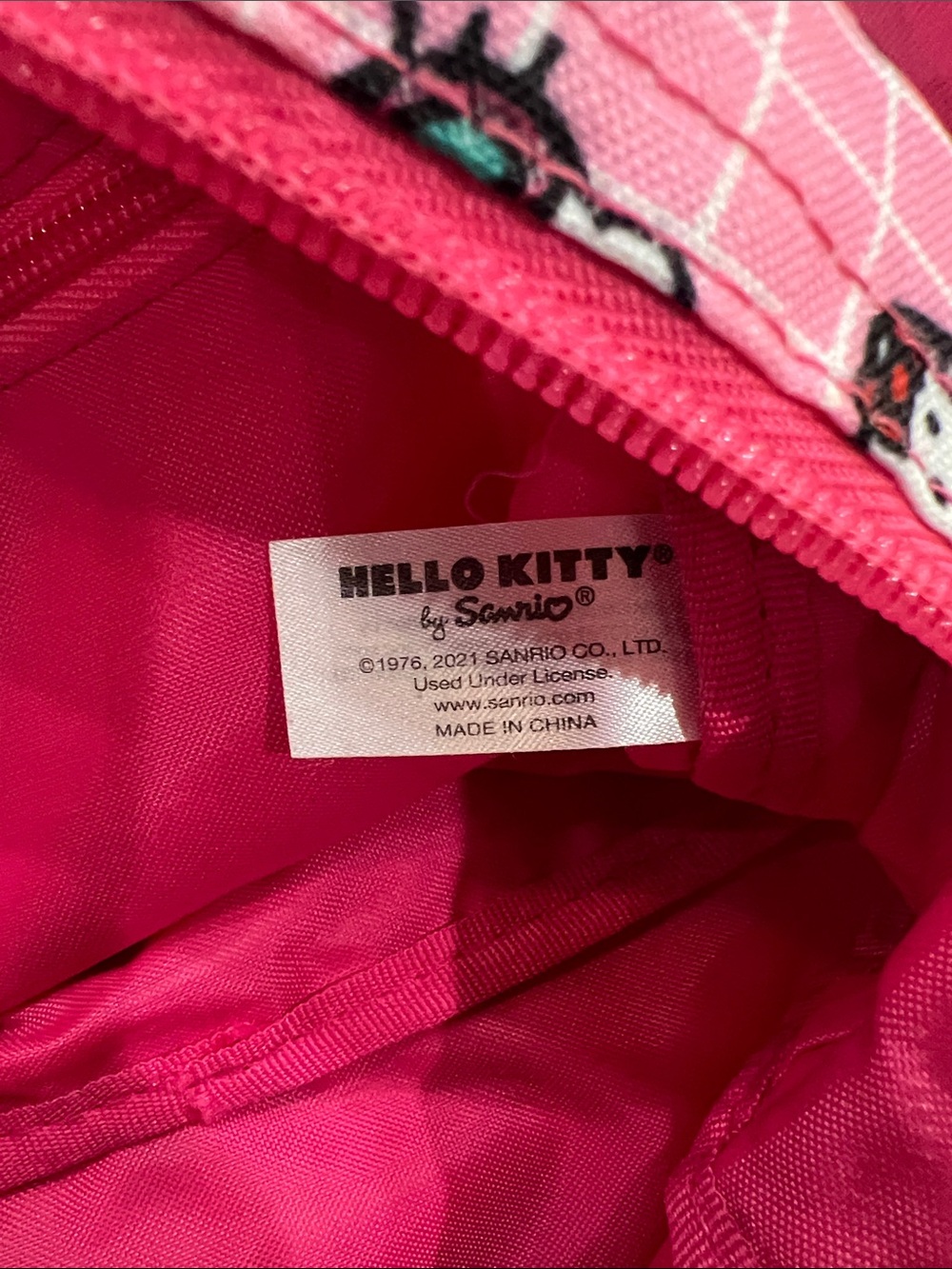Hello Kitty Cross Body - Picture 6 of 8